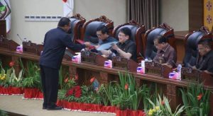 Rapat Paripurna DPRD Sulut: Andrei Angouw Apresiasi Pemprov Tindaklanjuti Aspirasi Masyarakat