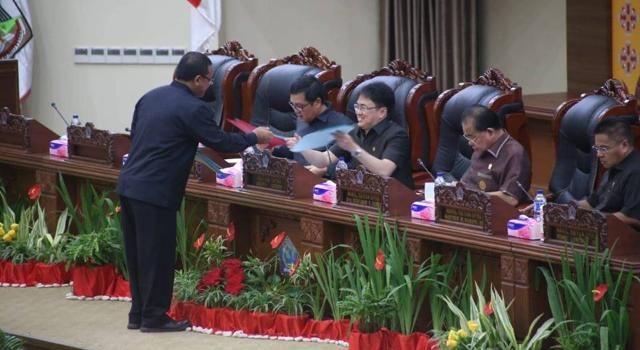 Rapat Paripurna DPRD Sulut: Andrei Angouw Apresiasi Pemprov Tindaklanjuti Aspirasi Masyarakat