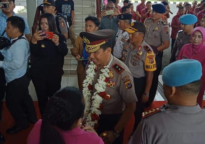 Tiba di Manado, Kapolda Sulut yang Baru disambut
