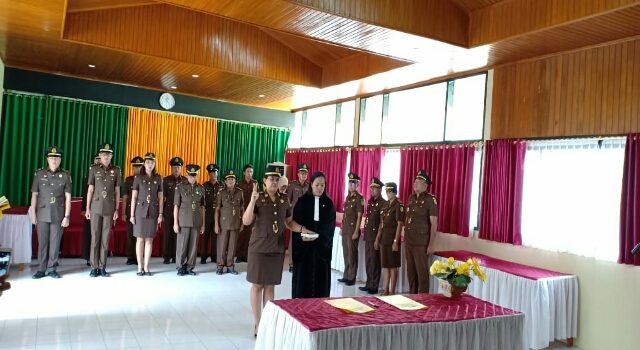 Kejari Sangihe Lakukan Pelantikan dan Serah Terima Jabatan Kasi Datun