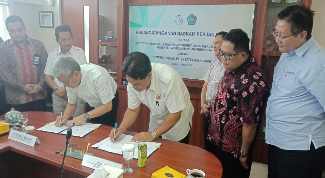 Pemkab Sangihe Tandatangani Naskah Perjanjian Hibah dengan Kementrian Kelautan dan Perikanan RI