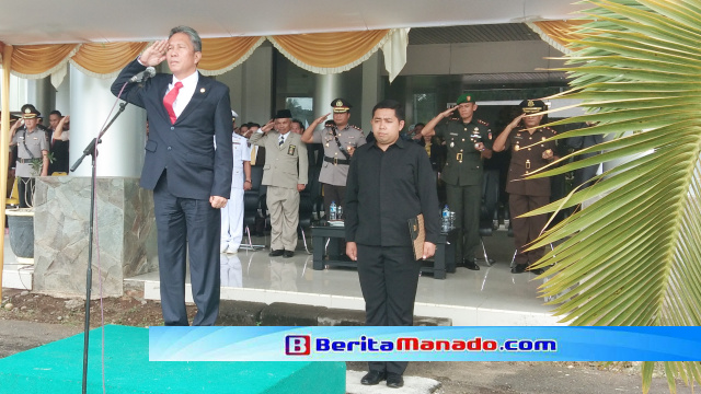 Wabup Franky Wongkar Irup Upacara Hari Jadi Minsel ke-16