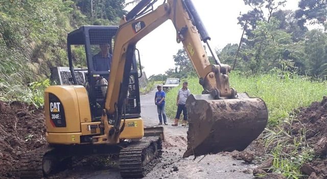 Seperti Ini Cara Royke Roring dan Robby Dondokambey Menanggapi Keluhan Warga