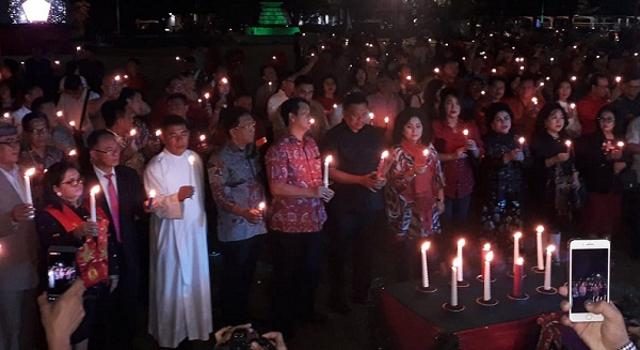 Pemprov Sulut Doakan Korban Bencana Palu dan Banten-Lampung dengan Pasang Lilin di Pisah Tahun