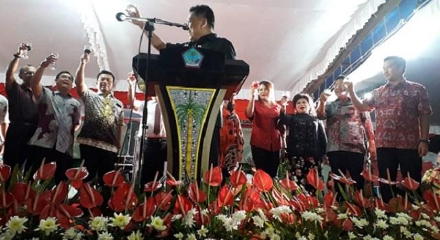 Pemprov Sulut Doakan Korban Bencana Palu dan Banten-Lampung dengan Pasang Lilin di Pisah Tahun