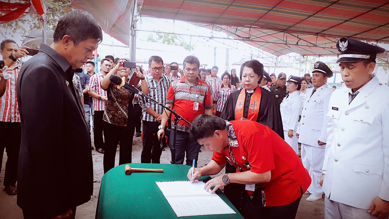 Ini Mereka 12 Penjabat Hukum Tua se-Kecamatan Pusomaen yang Dilantik