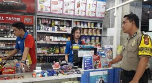 Antisapasi Pencurian, Bripka Chresto Wangkay Sambangi Minimarket Beri Himbauan