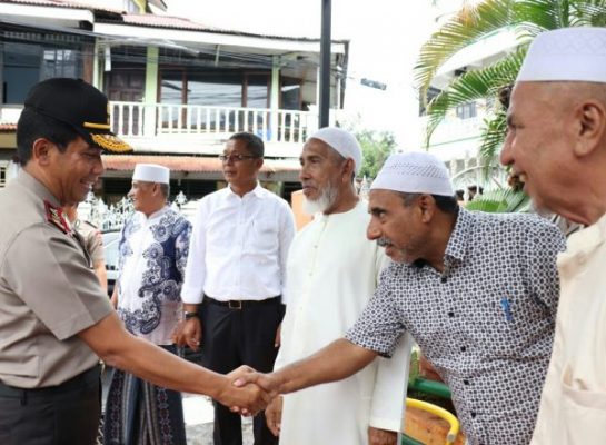 Disela-sela Waktu Menanti Prosesi Cap Go Meh, Kapolda Kunjungi Kampung Arab