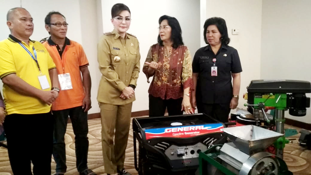 Bupati Tetty Paruntu Terima Dirjen IKMA Kemenperin RI