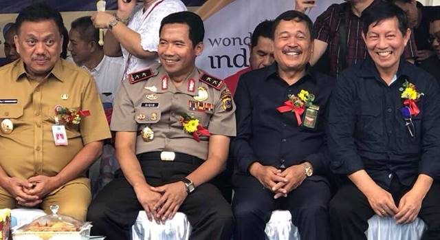 Cap Go Meh Manado: Olly Dondokambey, Vicky Lumentut dan Pdt Lucky Rumopa Tertawa Akrab