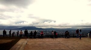 Salib Putih Raksasa Ini Ternyata Jadi Lokasi Wisata Super Cantik