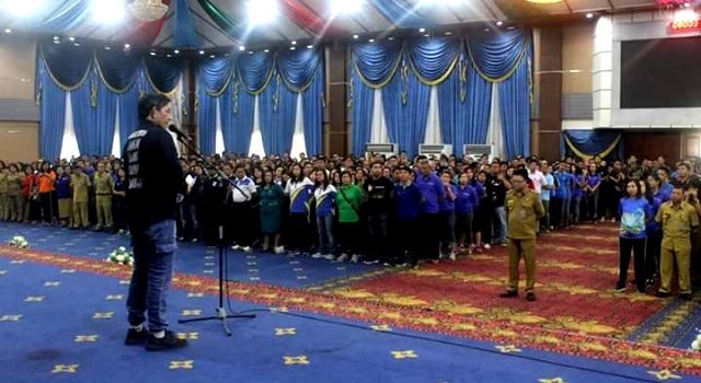 Pimpin Apel Perdana, Vicky Lumentut Kerahkan ASN Kerja Bakti