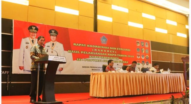 Vicky Lumentut Presentasikan Hasil RKPD Kota Manado 2018 Dihadapan Forkopimda se-Sulut