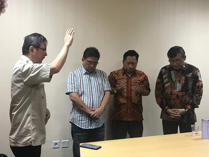 Sekretaris Umum PIKI Doakan Denny Tewu Dalam Ibadah Pengutusan JALA Unsrat