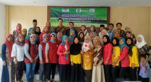 Hebat! Lansia Hasilkan Kerajinan Tangan dari Bahan Baku Sampah