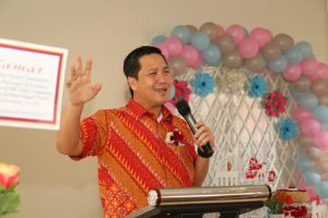 Analogi Nominal Steven Kandouw kepada Jemaat GPdI Victory Tountimomor