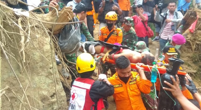 Basarnas Rilis Identitas Korban Longsor Tambang Bakan