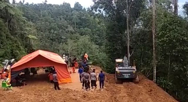 Kepala Basarnas Bagus Puruhito: Medan Tambang Sangat Rawan Longsor