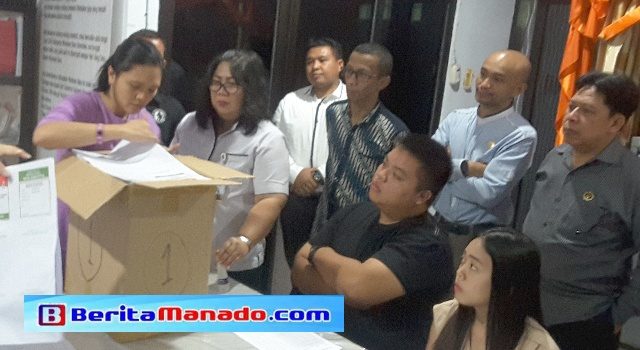 KPU Minut Mulai Tahapan Pelipatan Kertas Surat Suara