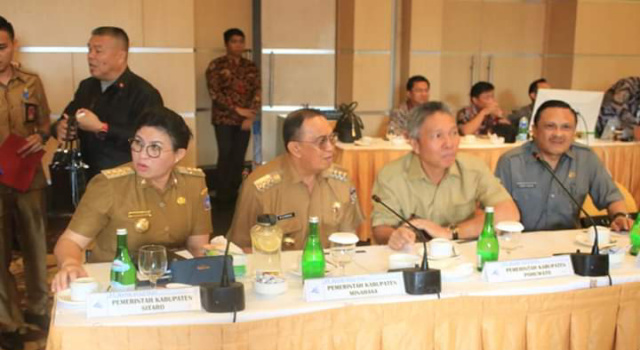 Wakili Bupati Minsel, Wabup Franky Wongkar Hadiri RUPS Bank SulutGo