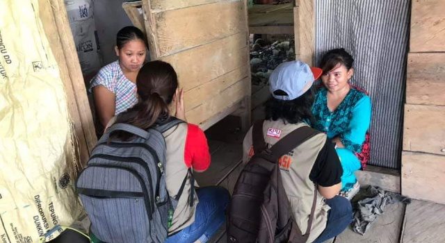 Komisioner KPU Ini Lintasi Bukit dan Lautan, Mengajak Warga Agar tak Golput