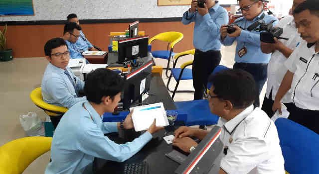 Taat Pajak, Bupati Jabes Gaghana Lapor SPT Tahunan Dengan e-Filling 8 Taat Pajak, Bupati Jabes Gaghana Lapor SPT Tahunan Dengan e-Filling