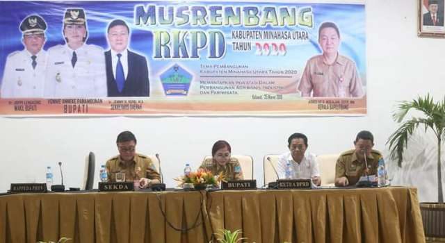 Bupati Vonnie Panambunan Hadiri Musrenbang RKPD 2020