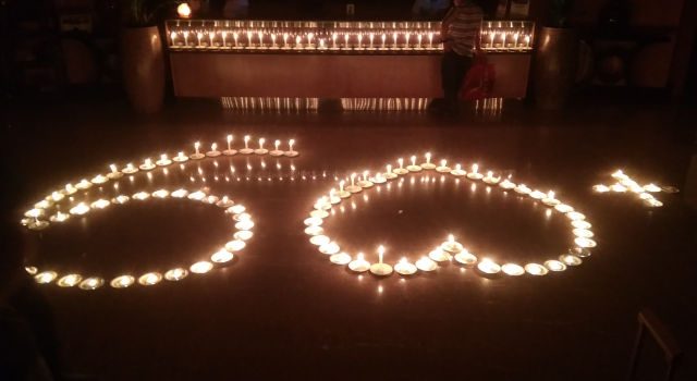 Dipenuhi Lilin, Hotel Aston Manado Rayakan Earth Hour 2019
