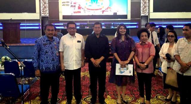 Coreta Louise Kapoyos Ketua Panitia Manado Fiesta, Vicky Lumentut Minta Stakeholder Kerjasama
