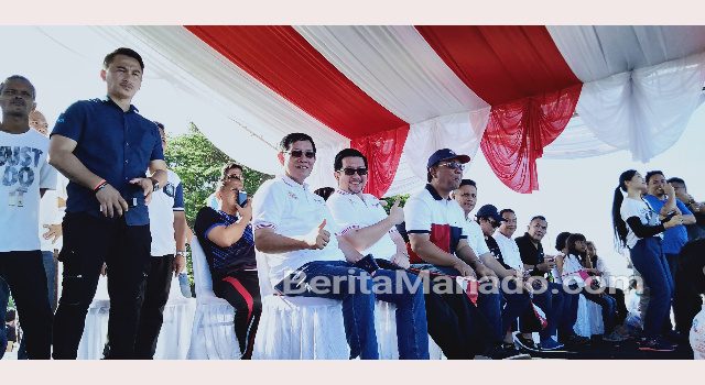 Vicky Lumentut dan Mor Bastiaan Hadiri MRSF di Pohon Kasih