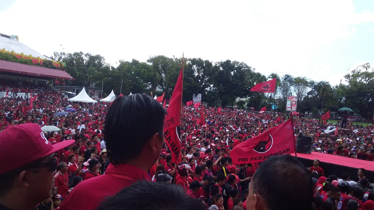 Alasan Ini Sehingga Jokowi dan PDIP Sangat Layak Dipilih Menurut Olly-Steven