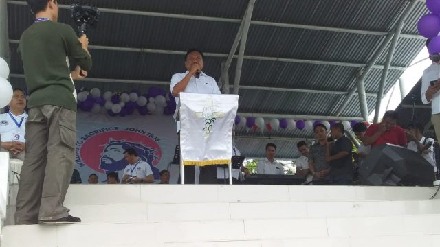 Olly Dondokambey Ajak Remaja GMIM Berdamai dengan Tuhan