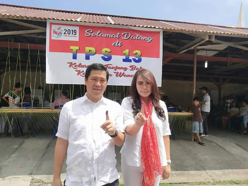 Gubernur Nyoblos di Malalayang Dua, Wagub Tanjung Batu dan Sekprov Winangun