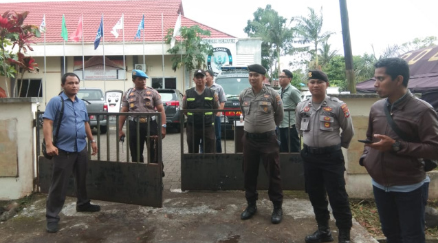Polres Minahasa Amankan Pelaksanaan Rapat Pleno Rekapitulasi Pemilu 2019