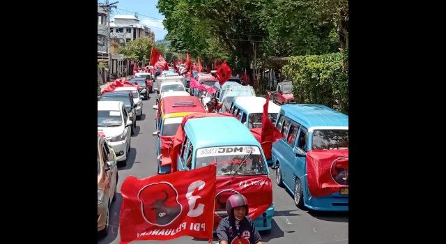 BERITA FOTO: Puluhan Ribu Massa Banteng di Belakang Andrei Angouw
