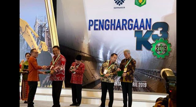 Didampingi Walikota dan Bupati se-Sulut, Gubernur Olly Dondokambey Hadiri Undangan Presiden Jokowi