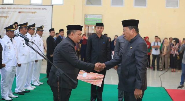 Bupati Depri Tegaskan Rolling Jabatan Tidak Ada Kaitannya dengan Politik