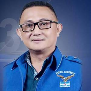 Drs Tenni GM Assa, calon anggota DPRD Provinsi Dapil 6 Minahasa dan Tomohon nomor urut 3 dari Partai Demokrat.