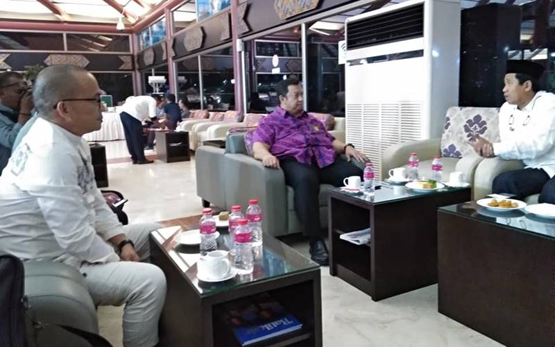 Dino Gobel, CEO Batik Air Cap Lutfi dan Bupati Banggai Herwin Yatim
