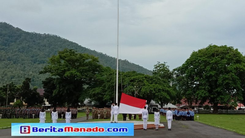 Irup Hardiknas, Wabup Helmud Hontong Bacakan Sambutan Mendikbud
