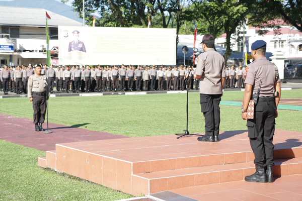 Kapolda Sulut Berangkatkan Ratusan Pasukan Dalmas Menuju Ibukota