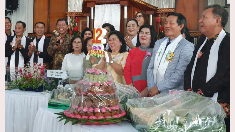 Vicky Lumentut Pimpin Ibadah HUT GMIM Yerusalem Paal Dua
