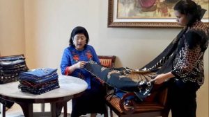 Coreta Kapoyos Cerita Kain Batik yang Menutupi Jenazah Ani Yudhoyono
