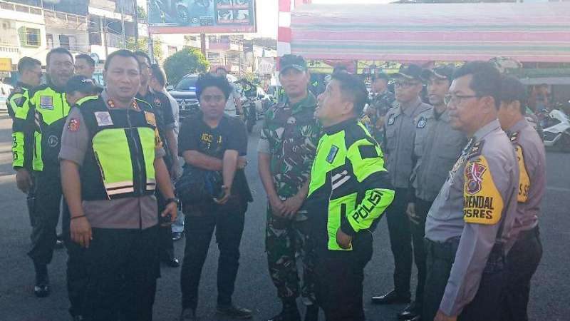 Kapolda Hardjanto Periksa Posko Pengamanan Arus Mudik Lebaran di Minut