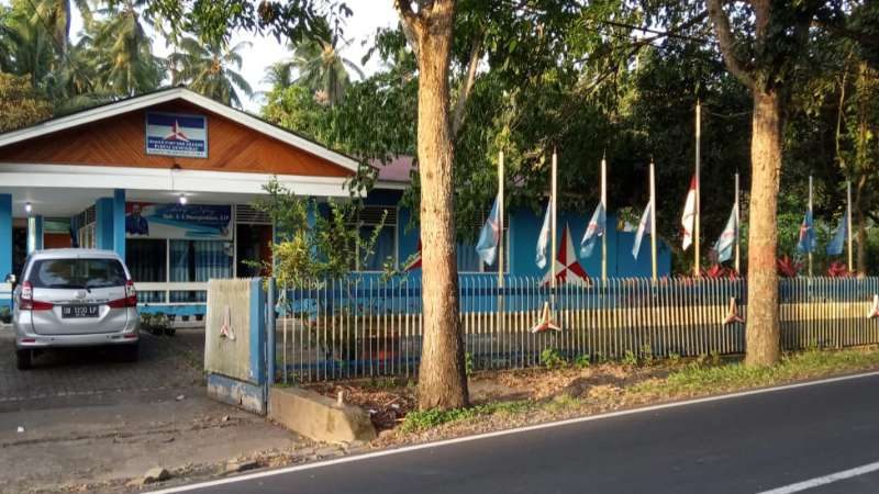 Bendera Setengah Tiang Berkibar di Kantor Demokrat Minut