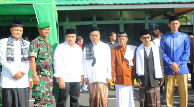 Robby Dondokambey Sampaikan Ini Pada Shalat Ied di Makodim 1302 Minahasa