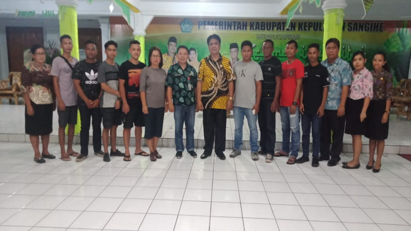 Bupati Jabes Gaghana Lepas Peserta Pelatihan BLK