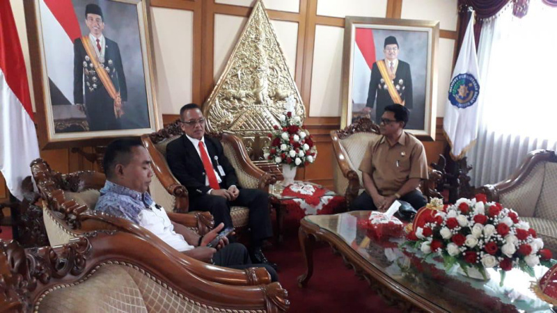 Sambangi Kampus IPDN Jatinangor, Bupati Jabes Gaghana Bahas Hal Ini