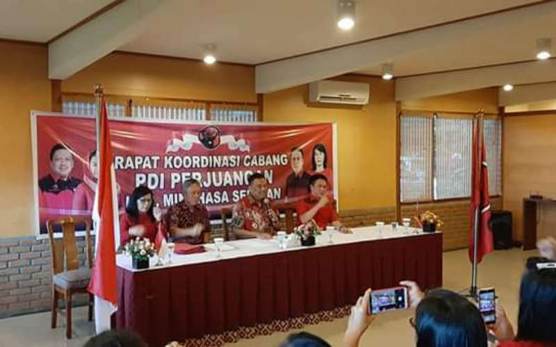 Olly Dondokambey Hadiri Rakorcab PDIP Minsel