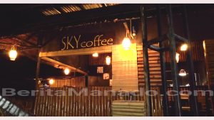 Nongkrong di SKY coffee Dapat Bonus Pemandangan Super Cantik Ini